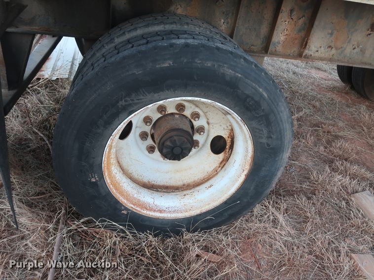 image for item GD9884 1995 Wabash flatbed trailer