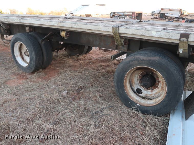 image for item GD9884 1995 Wabash flatbed trailer