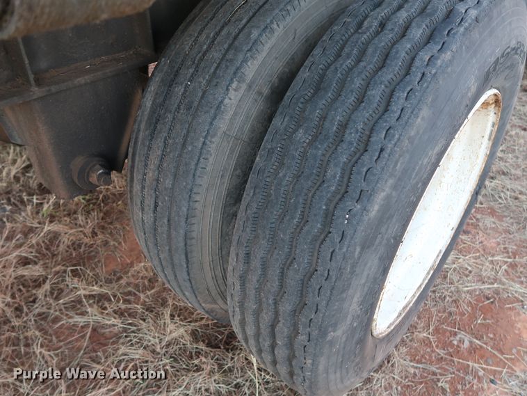 image for item GD9884 1995 Wabash flatbed trailer