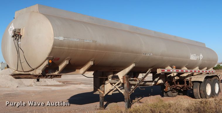 image for item GD9886 1969 Gorbett Bros. 527201 14983 tank trailer