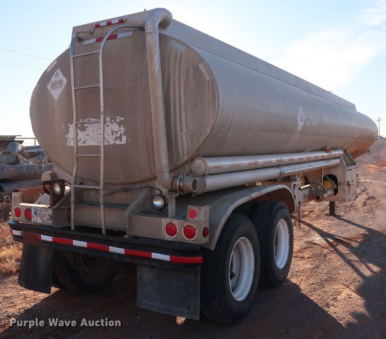 image for item GD9886 1969 Gorbett Bros. 527201 14983 tank trailer