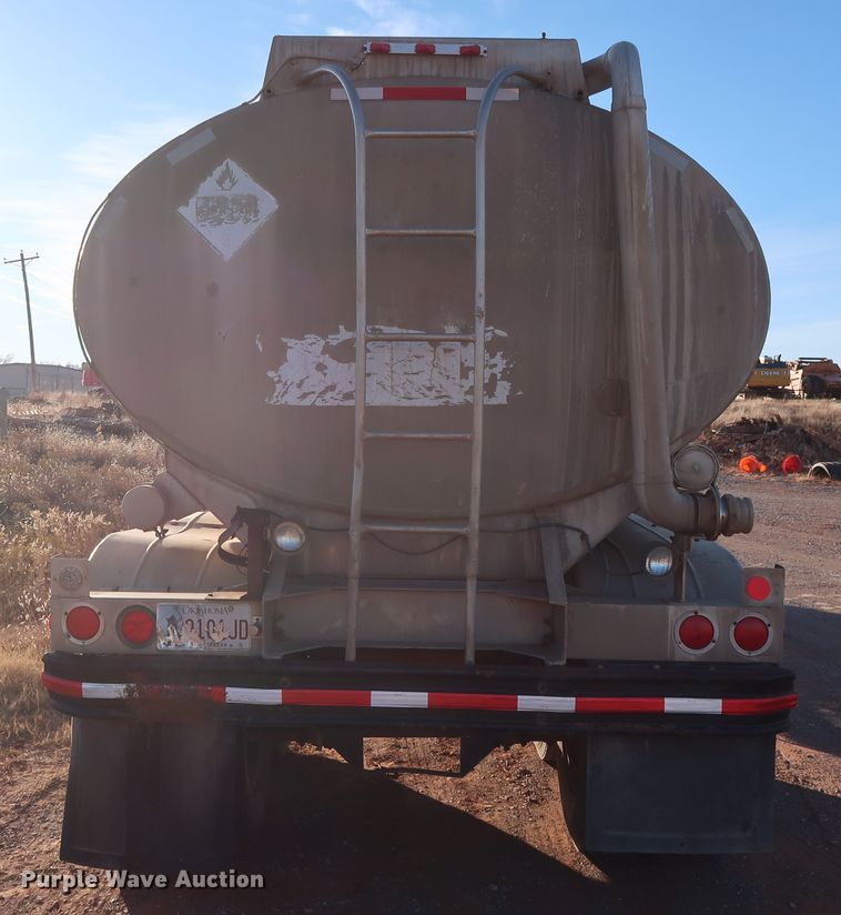 image for item GD9886 1969 Gorbett Bros. 527201 14983 tank trailer