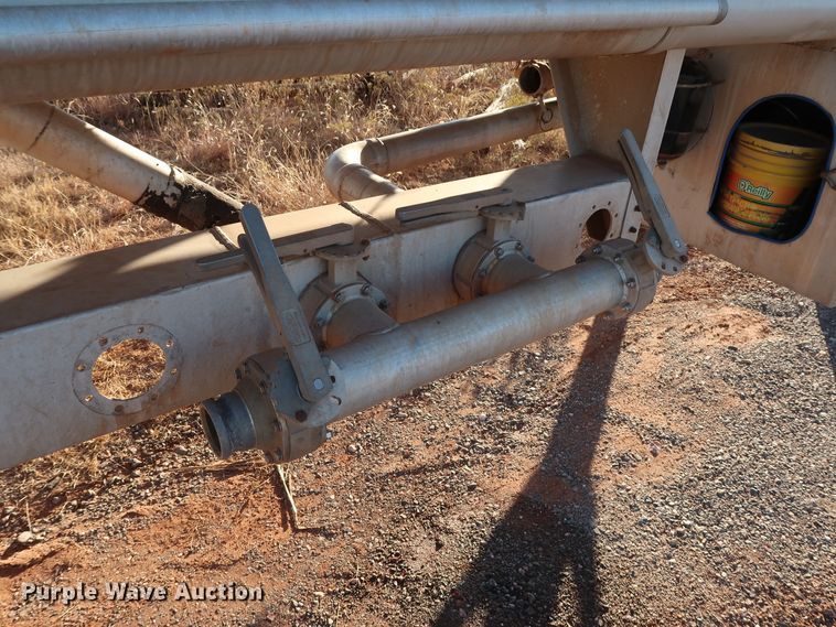 image for item GD9886 1969 Gorbett Bros. 527201 14983 tank trailer