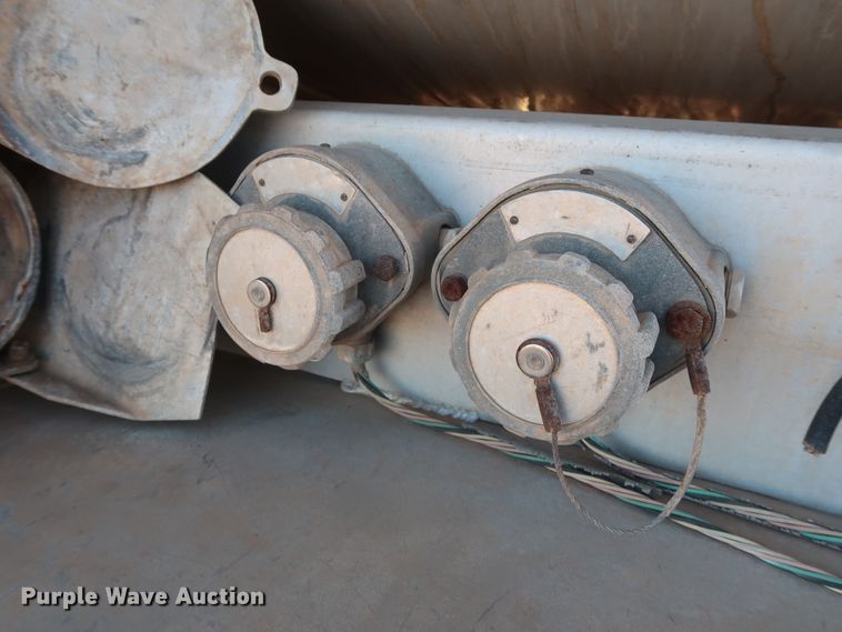 image for item GD9886 1969 Gorbett Bros. 527201 14983 tank trailer