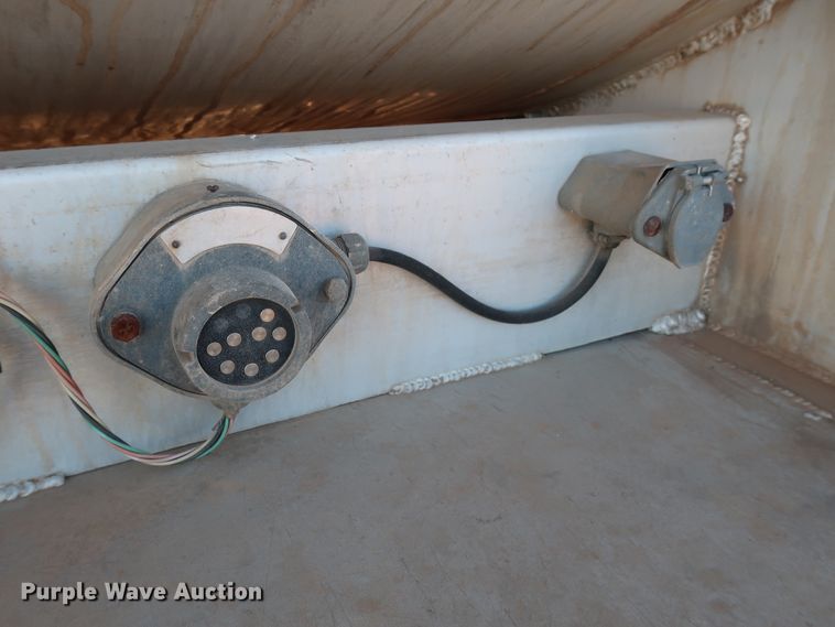 image for item GD9886 1969 Gorbett Bros. 527201 14983 tank trailer