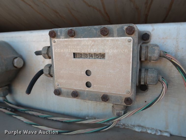 image for item GD9886 1969 Gorbett Bros. 527201 14983 tank trailer