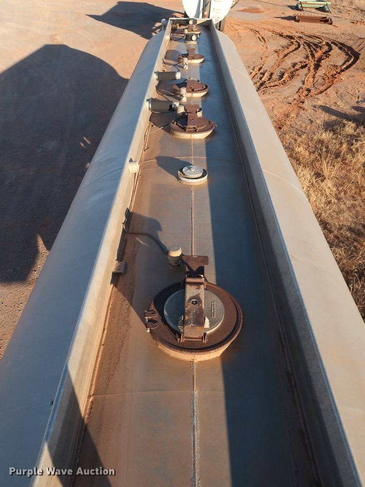 image for item GD9886 1969 Gorbett Bros. 527201 14983 tank trailer