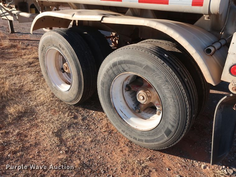 image for item GD9886 1969 Gorbett Bros. 527201 14983 tank trailer