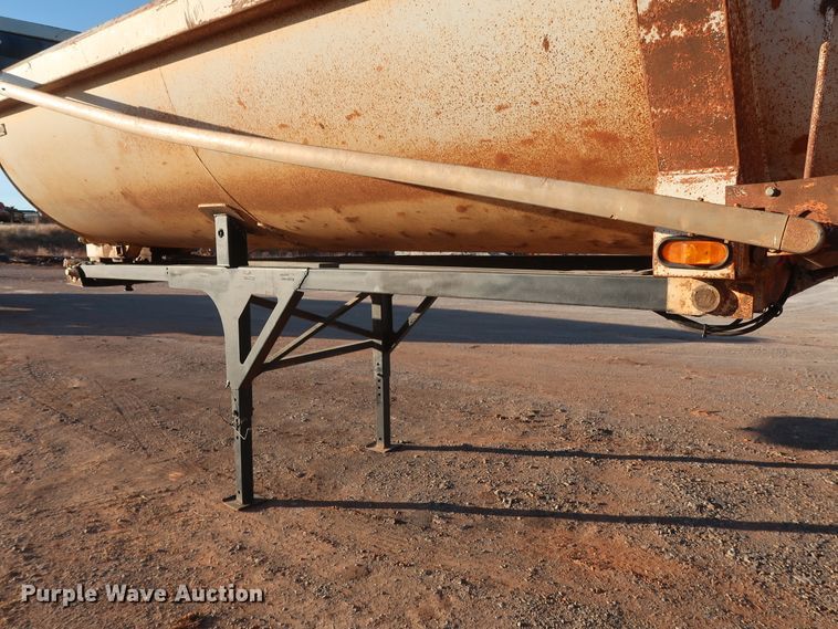 image for item GD9887 2004 Clement Rockstar end dump trailer