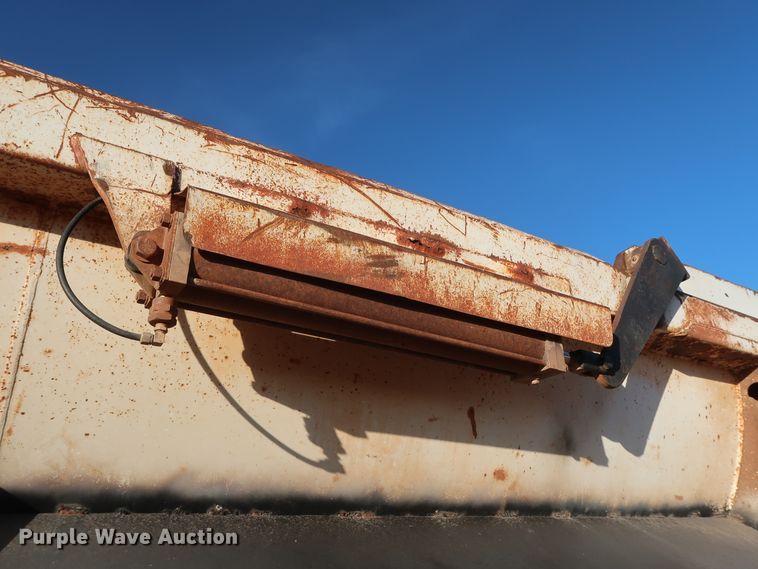 image for item GD9887 2004 Clement Rockstar end dump trailer