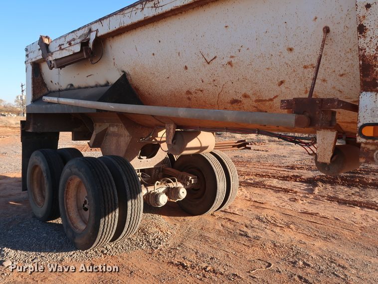 image for item GD9887 2004 Clement Rockstar end dump trailer