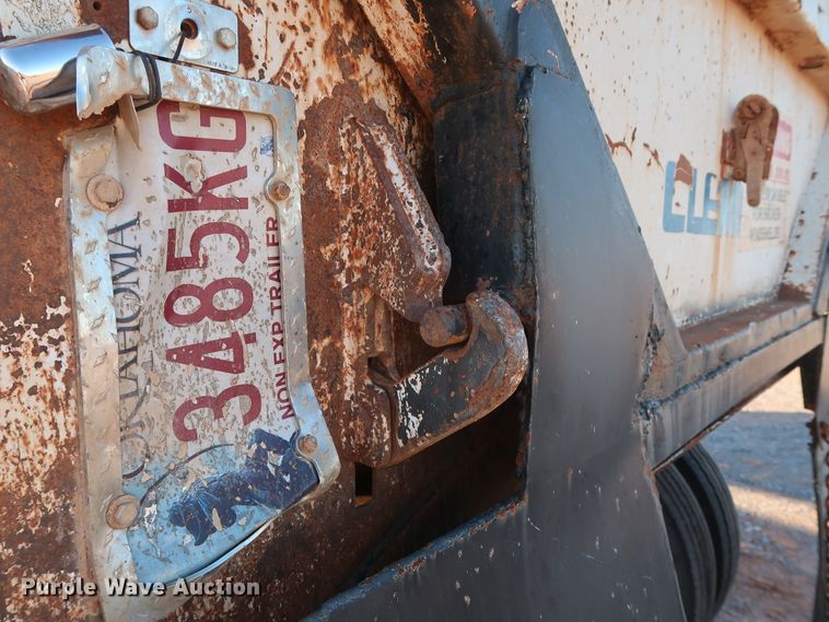 image for item GD9887 2004 Clement Rockstar end dump trailer