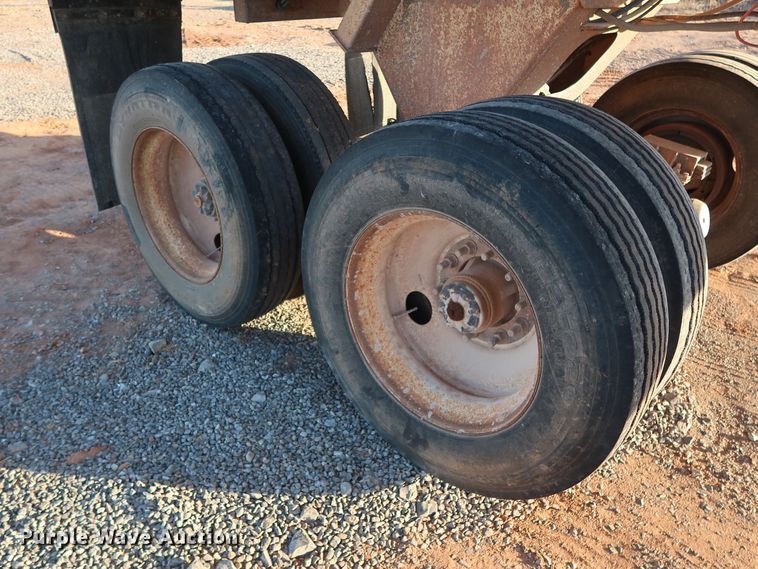 image for item GD9887 2004 Clement Rockstar end dump trailer