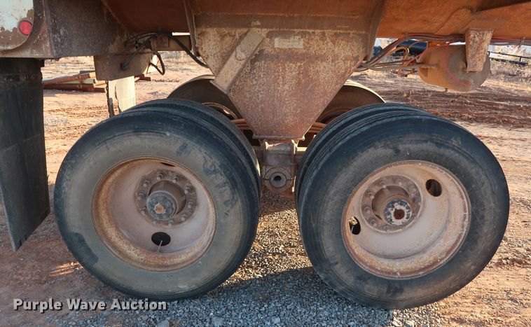 image for item GD9887 2004 Clement Rockstar end dump trailer