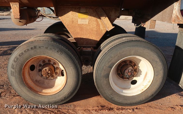 image for item GD9887 2004 Clement Rockstar end dump trailer