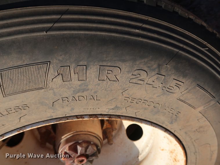 image for item GD9887 2004 Clement Rockstar end dump trailer