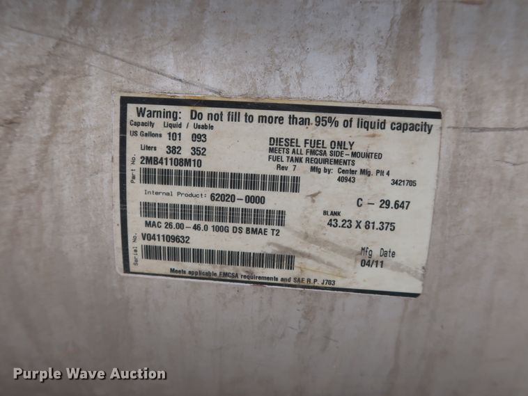 image for item GD9907 2005 Mack CHN613 semi truck