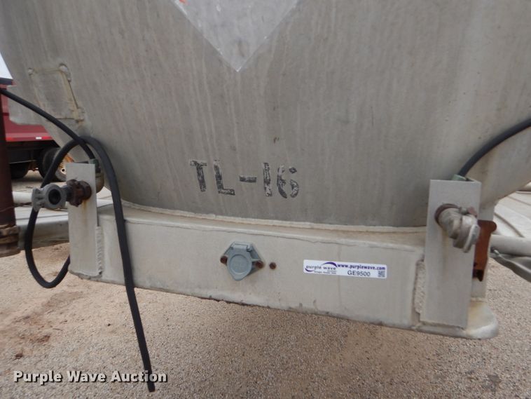 image for item GE9500 1961 Moser tank trailer