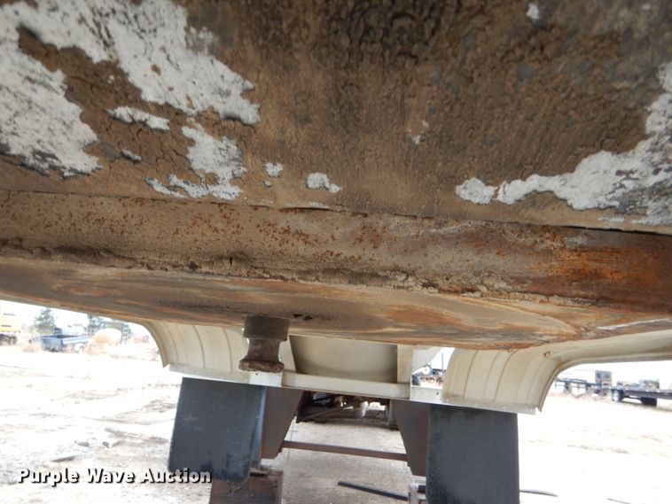 image for item GE9500 1961 Moser tank trailer