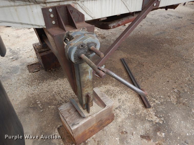 image for item GE9500 1961 Moser tank trailer