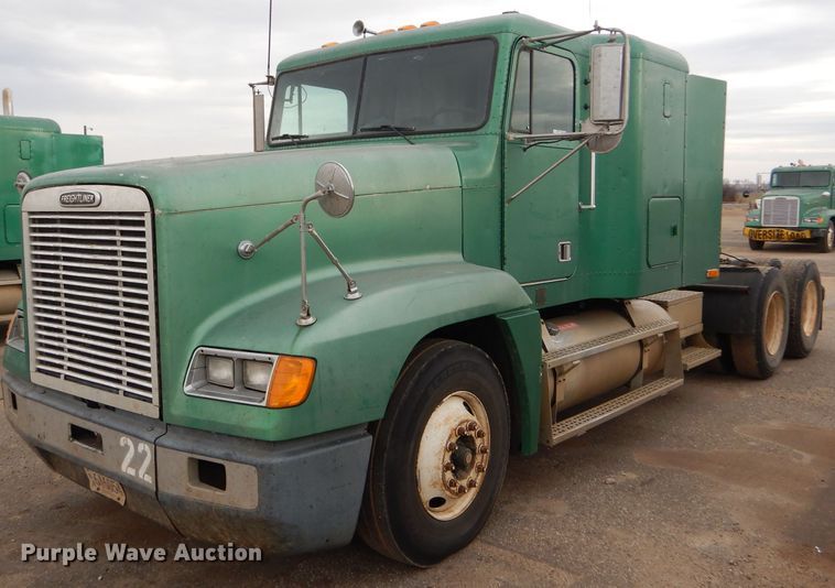 image for item GE9503 1999 Freightliner FLD120 semi truck