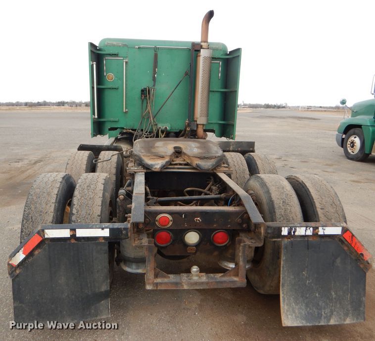 image for item GE9503 1999 Freightliner FLD120 semi truck