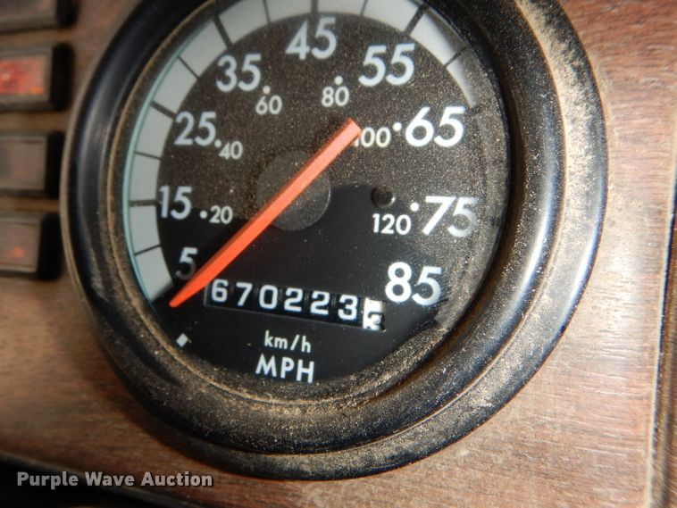 image for item GE9503 1999 Freightliner FLD120 semi truck