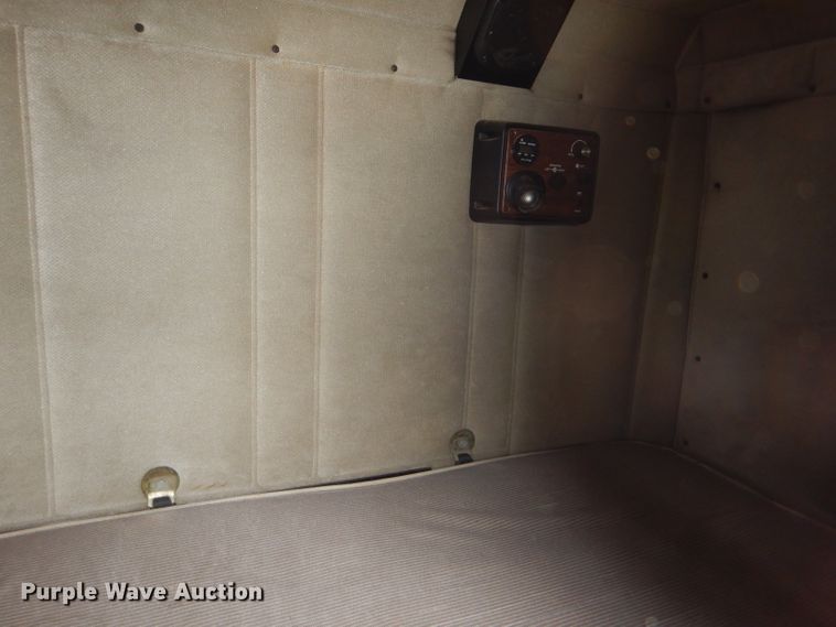 image for item GE9503 1999 Freightliner FLD120 semi truck