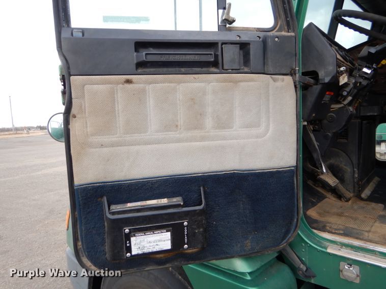 image for item GE9503 1999 Freightliner FLD120 semi truck