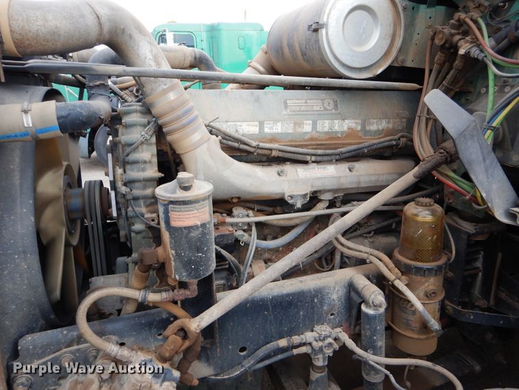 image for item GE9503 1999 Freightliner FLD120 semi truck