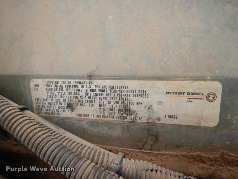 image for item GE9503 1999 Freightliner FLD120 semi truck