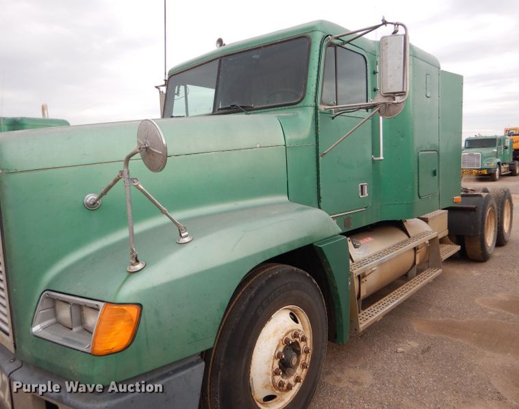 image for item GE9503 1999 Freightliner FLD120 semi truck