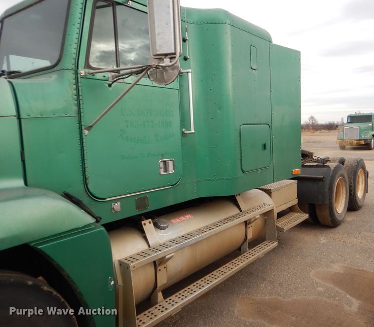 image for item GE9503 1999 Freightliner FLD120 semi truck