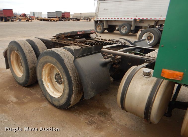 image for item GE9503 1999 Freightliner FLD120 semi truck