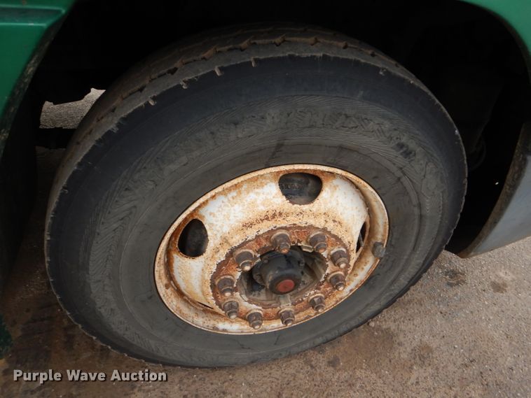 image for item GE9503 1999 Freightliner FLD120 semi truck