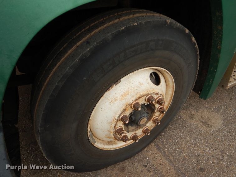 image for item GE9503 1999 Freightliner FLD120 semi truck