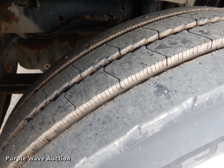 image for item GE9503 1999 Freightliner FLD120 semi truck