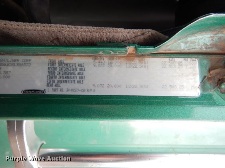 image for item GE9503 1999 Freightliner FLD120 semi truck