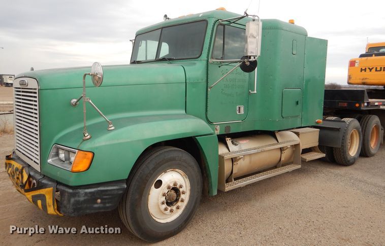 image for item GE9504 1999 Freightliner FLD120 semi truck