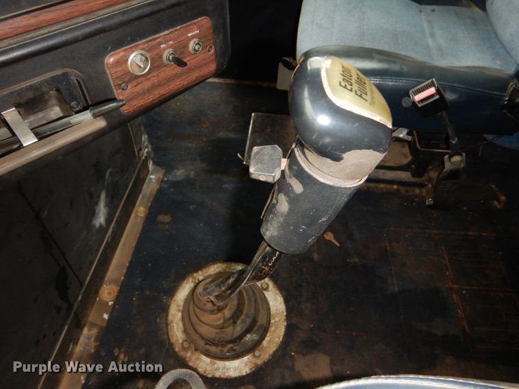 image for item GE9504 1999 Freightliner FLD120 semi truck