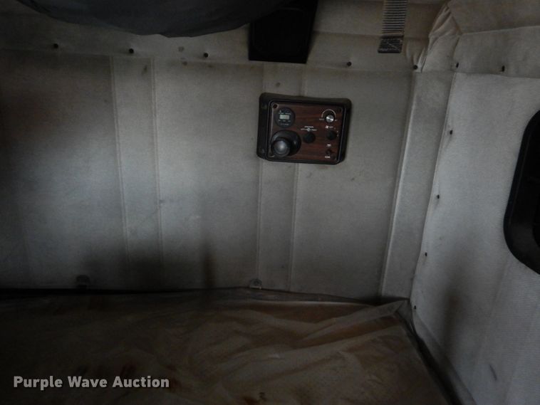 image for item GE9504 1999 Freightliner FLD120 semi truck