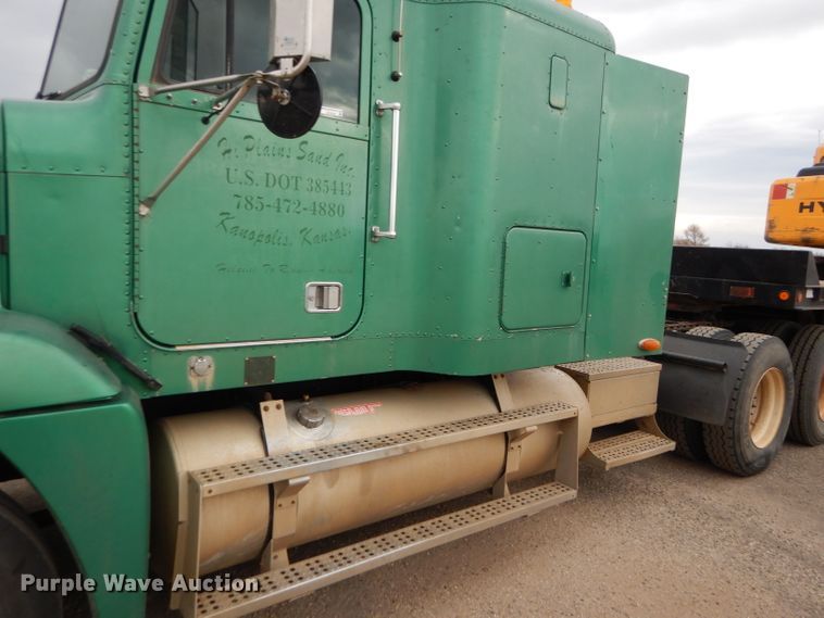 image for item GE9504 1999 Freightliner FLD120 semi truck