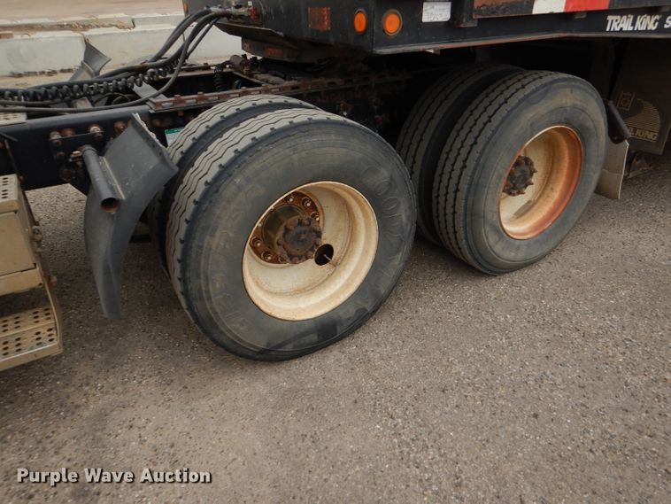 image for item GE9504 1999 Freightliner FLD120 semi truck