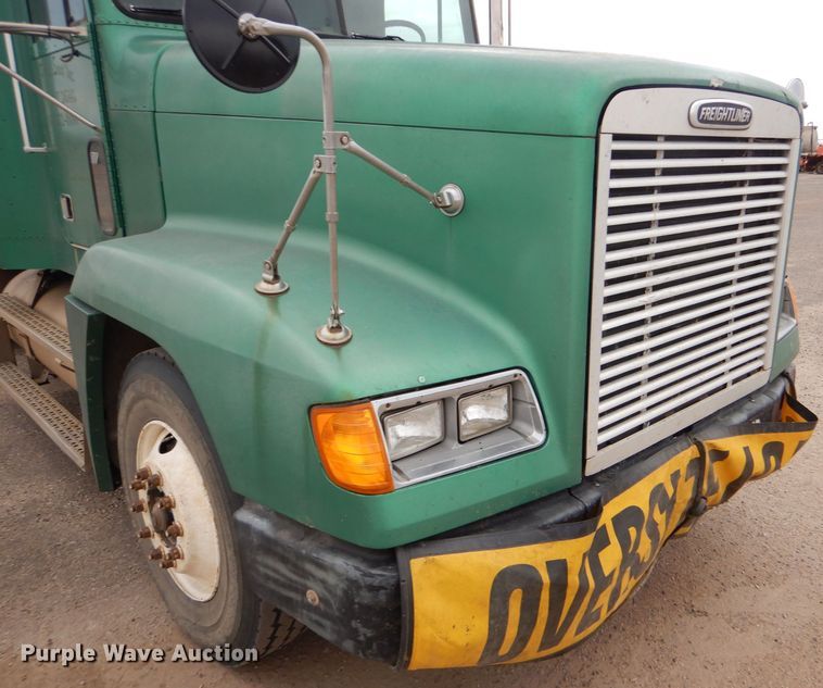 image for item GE9504 1999 Freightliner FLD120 semi truck
