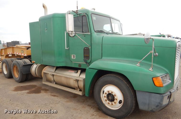image for item GE9505 1999 Freightliner FLD120 semi truck
