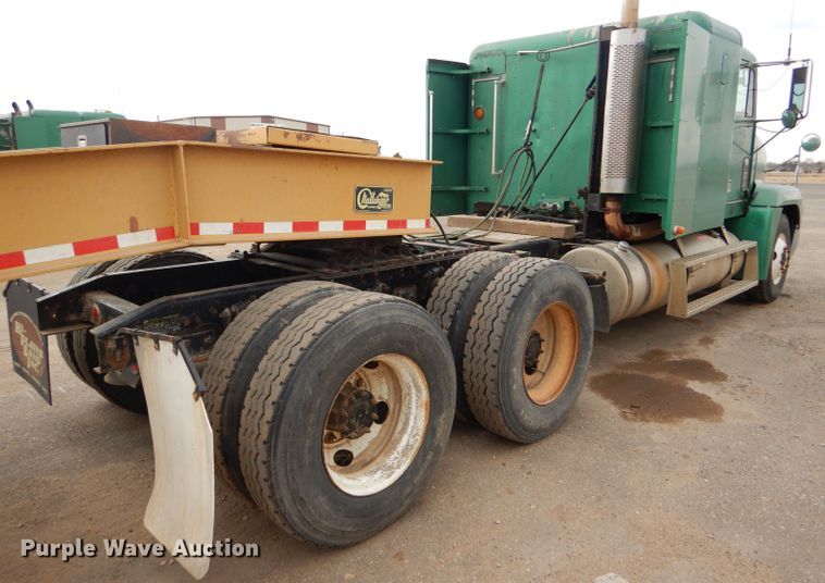 image for item GE9505 1999 Freightliner FLD120 semi truck