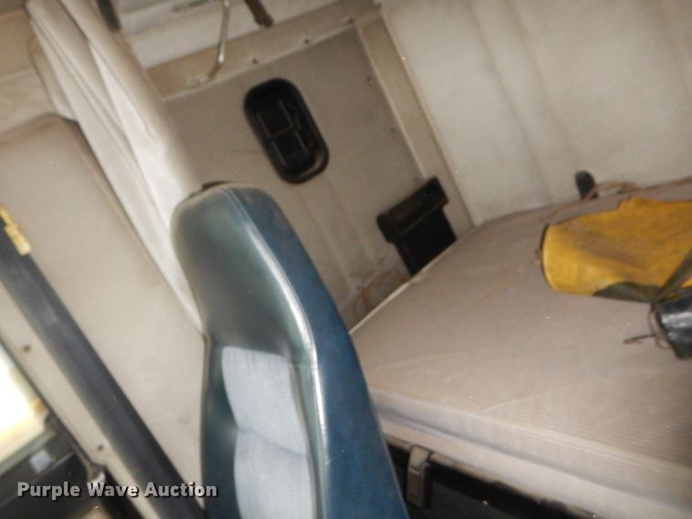 image for item GE9505 1999 Freightliner FLD120 semi truck