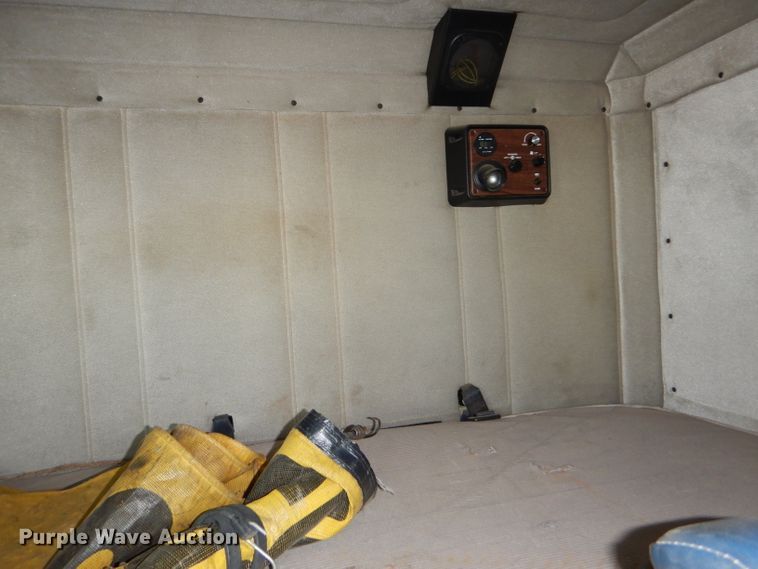 image for item GE9505 1999 Freightliner FLD120 semi truck