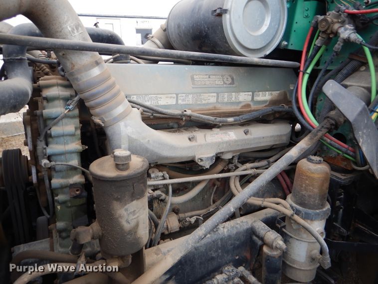 image for item GE9505 1999 Freightliner FLD120 semi truck