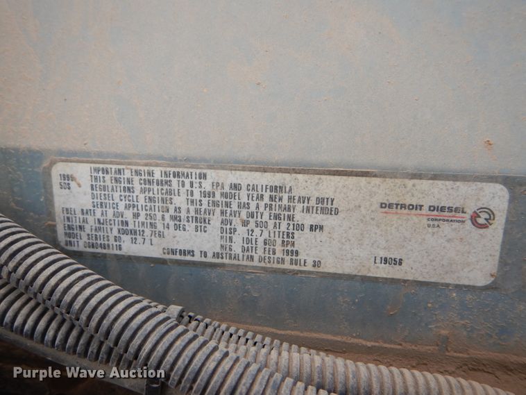 image for item GE9505 1999 Freightliner FLD120 semi truck